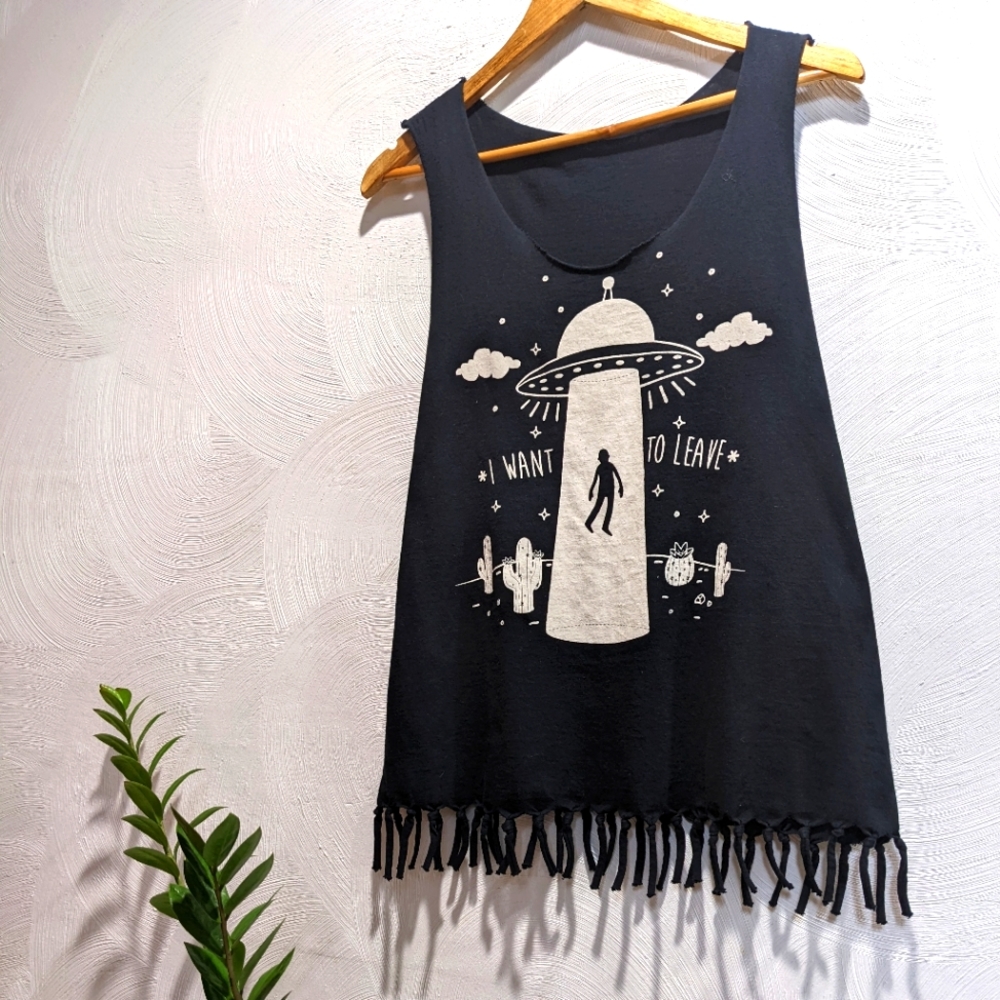 Alien Vacation Cutoff Tank
